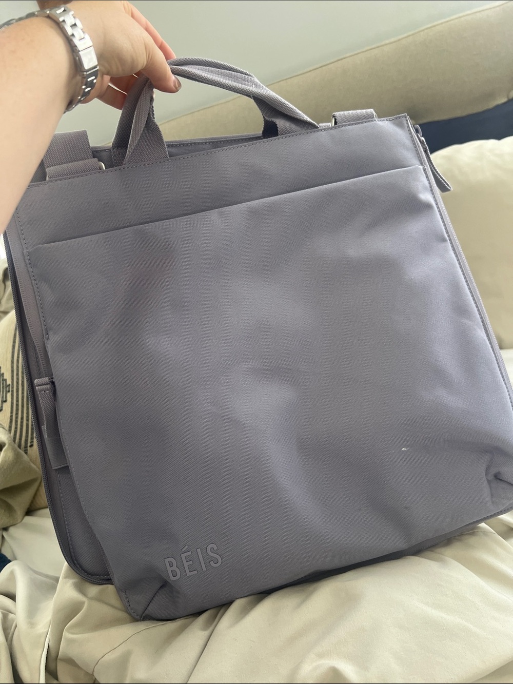 The Convertible Luggage Vest in Lavender
BEIS